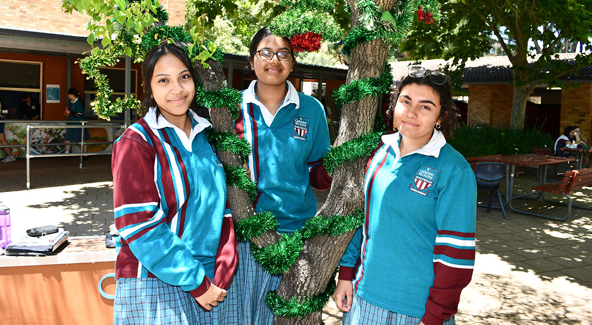 2022 McAuley Students Spread Christmas Cheer
