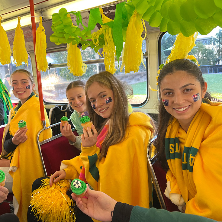 McAuley Students Celebrate The Matildas With Channel 7 Sunrise Team 03
