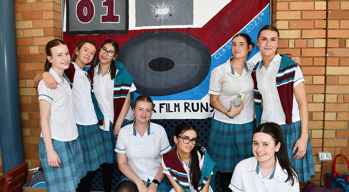 Year 12 students have been counting down their days until graduation with a banner hanging in Coolock Court