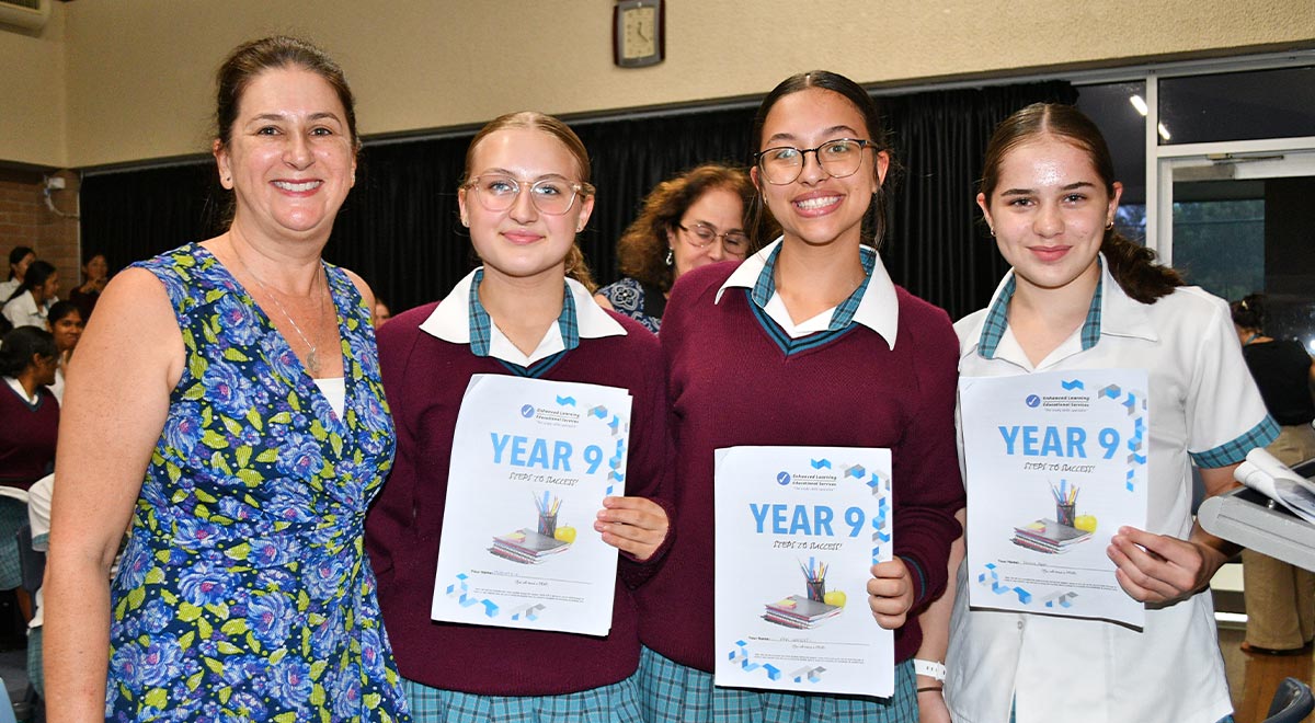 Year 9 students with Dr Prue Salter from Enhanced Learning Educational Services