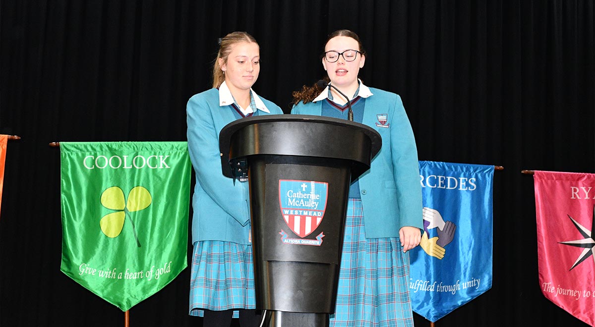 House Leaders at Assembly