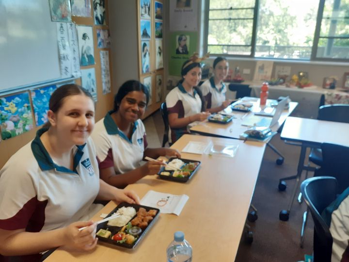 Students Preparing For The McAuley House Cheer Off