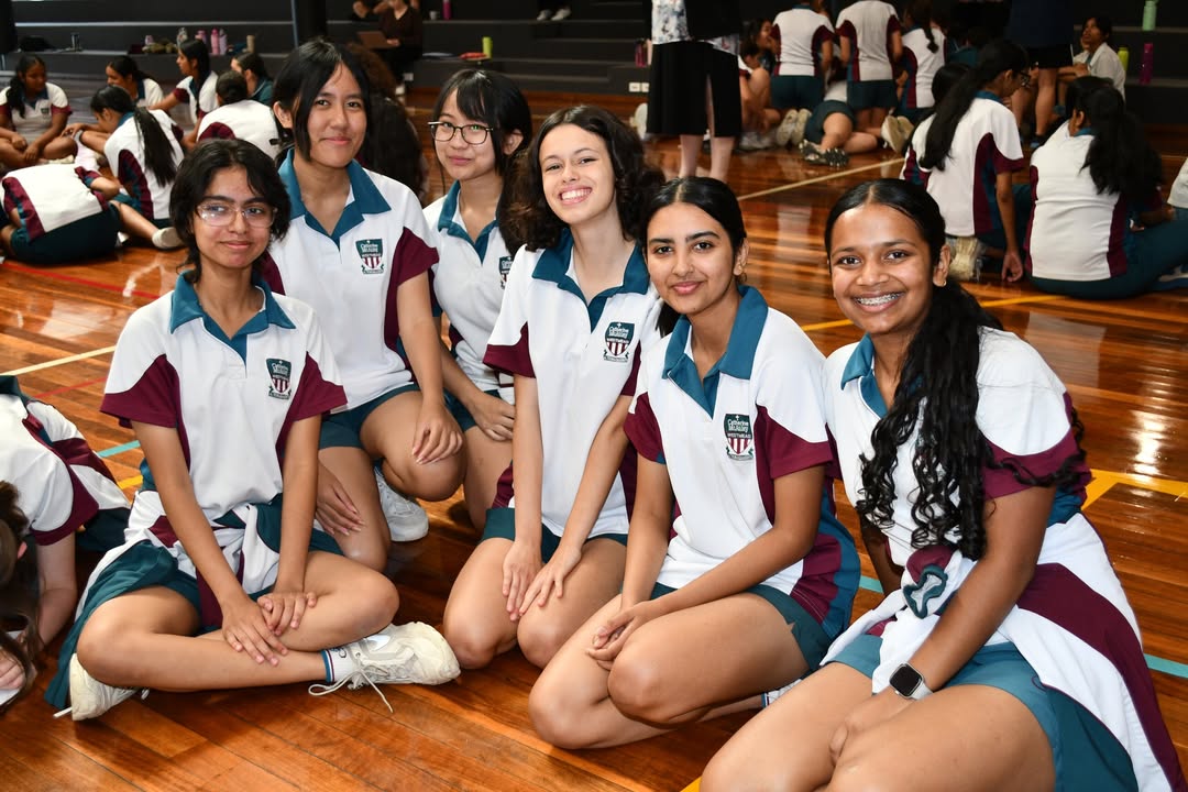 571904604499888_1482239103466429-1