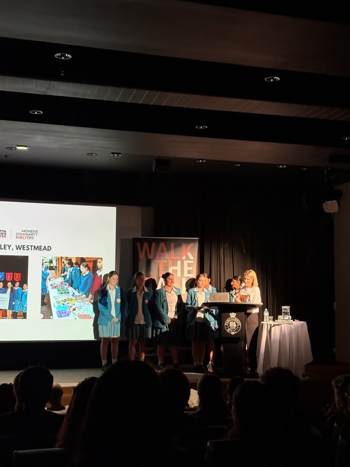 571904604499888_1483124976711175-1