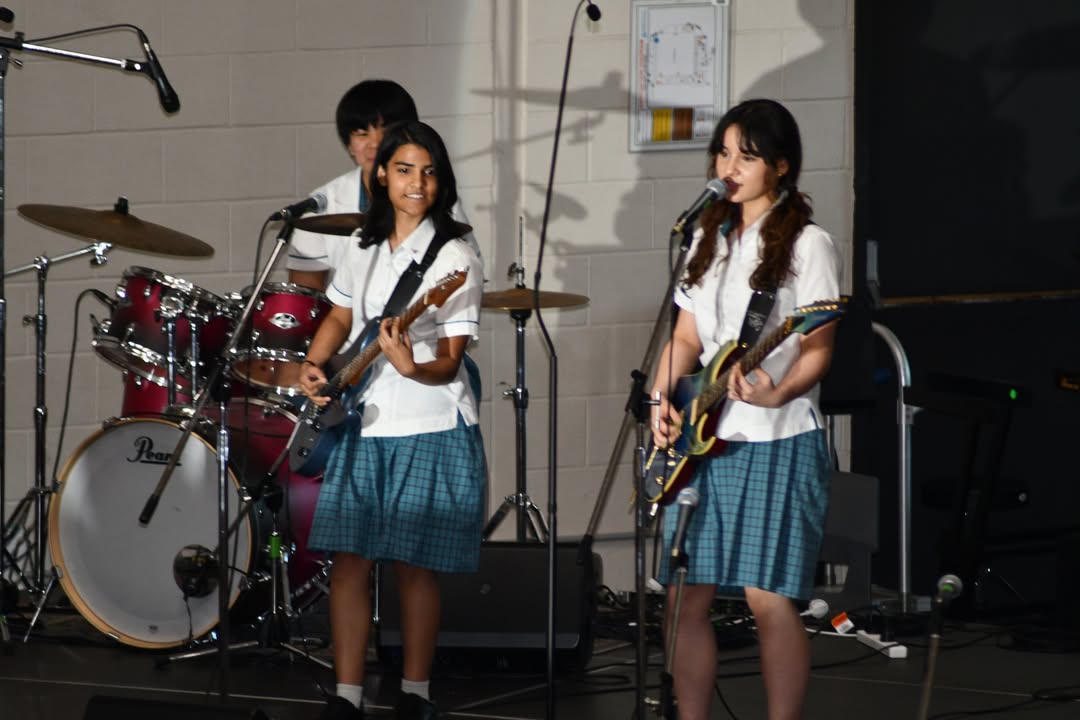 571904604499888_1502271651463174-1