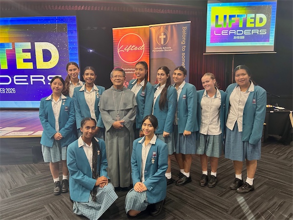 571904604499888_1579566080400397-1