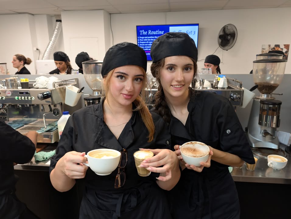 571904604499888_1583359040021101-1