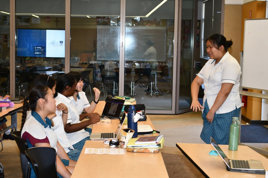 571904604499888_1589861666037505-1