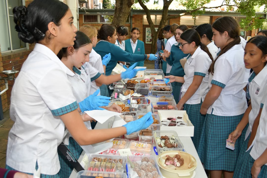 571904604499888_1606644484359223-1